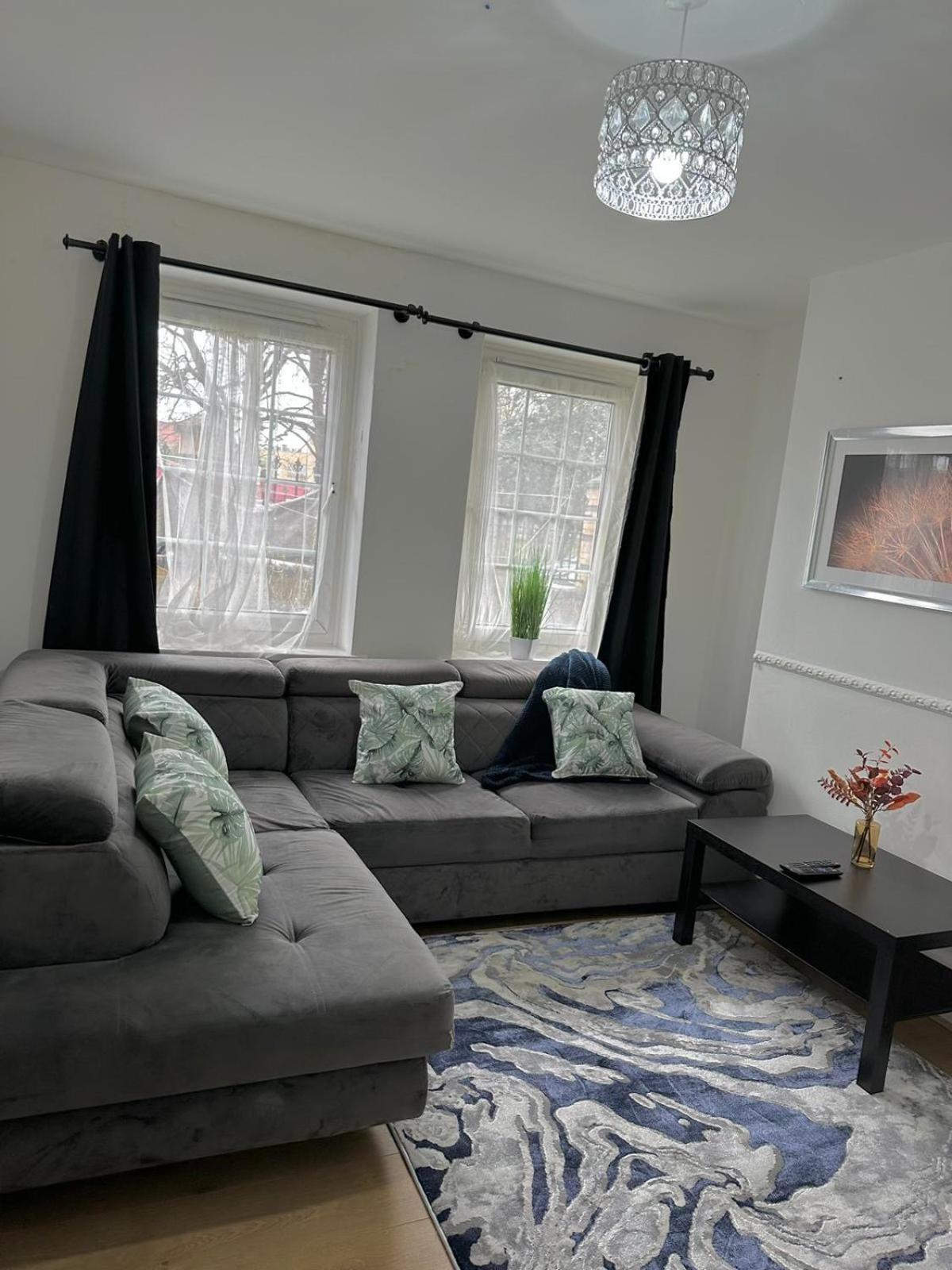 2 Bedroom Flat, 2 Minutes Walk To Bethnalgreen Station, Central London Exterior foto