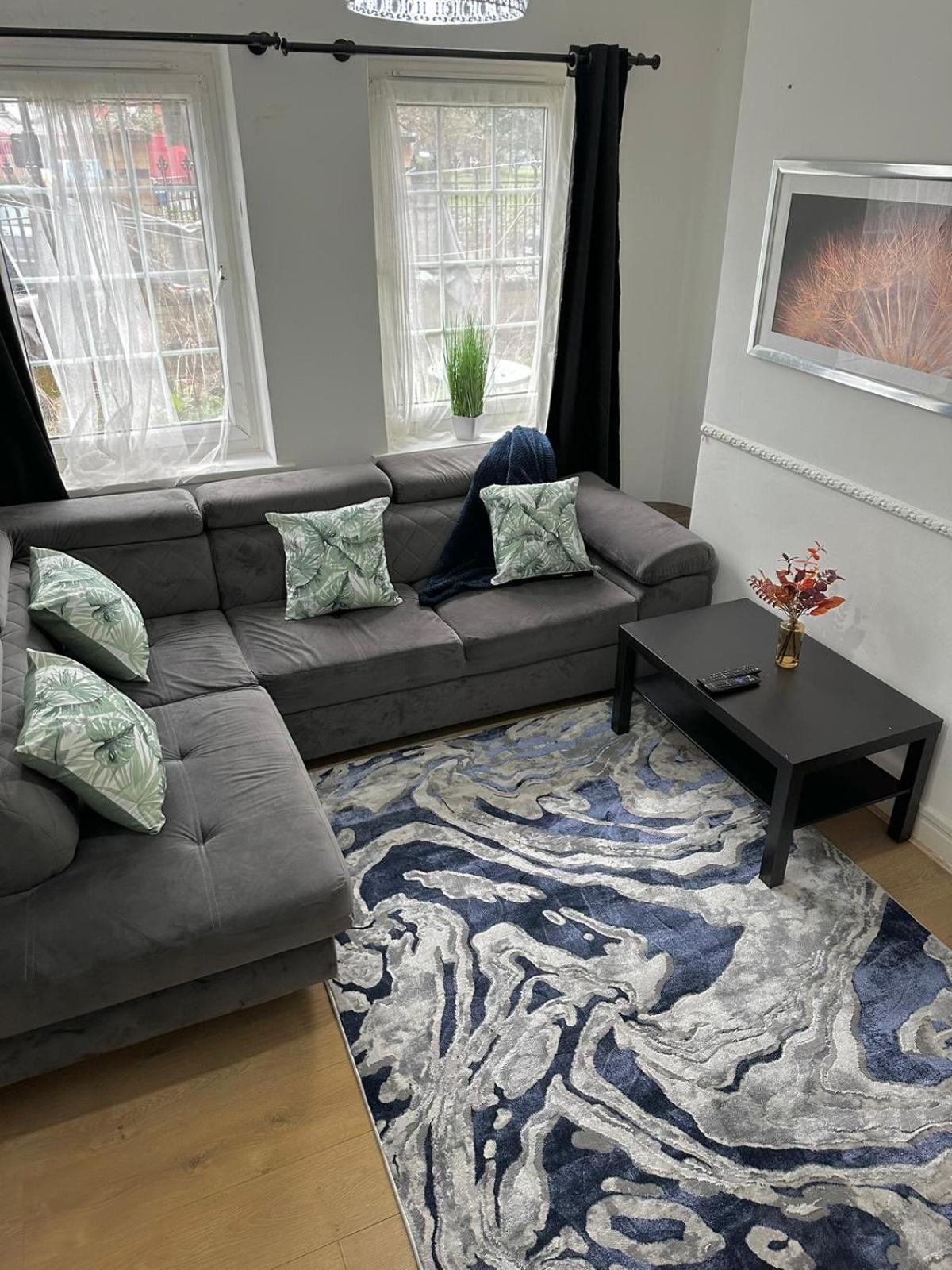 2 Bedroom Flat, 2 Minutes Walk To Bethnalgreen Station, Central London Exterior foto