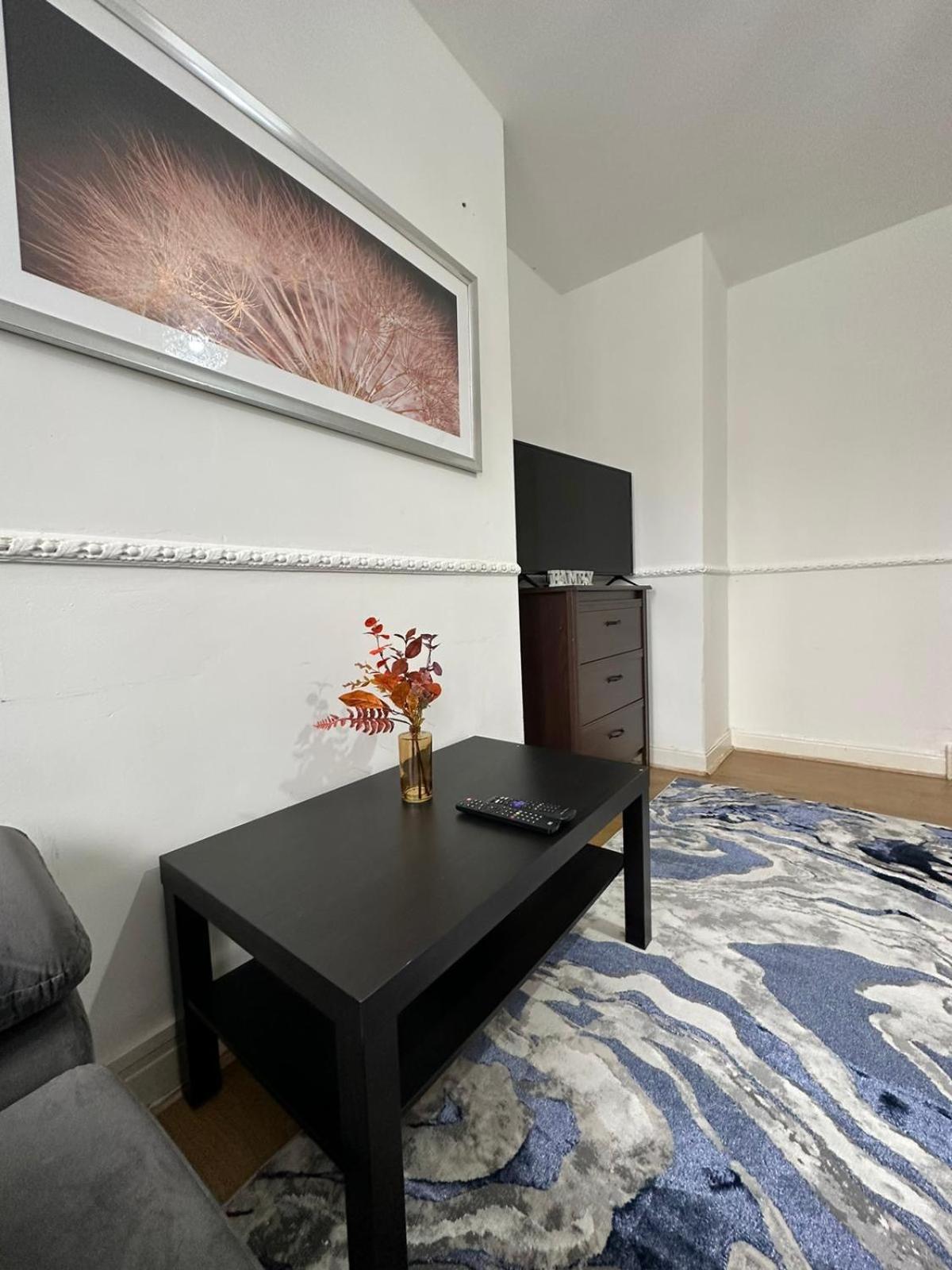 2 Bedroom Flat, 2 Minutes Walk To Bethnalgreen Station, Central London Exterior foto