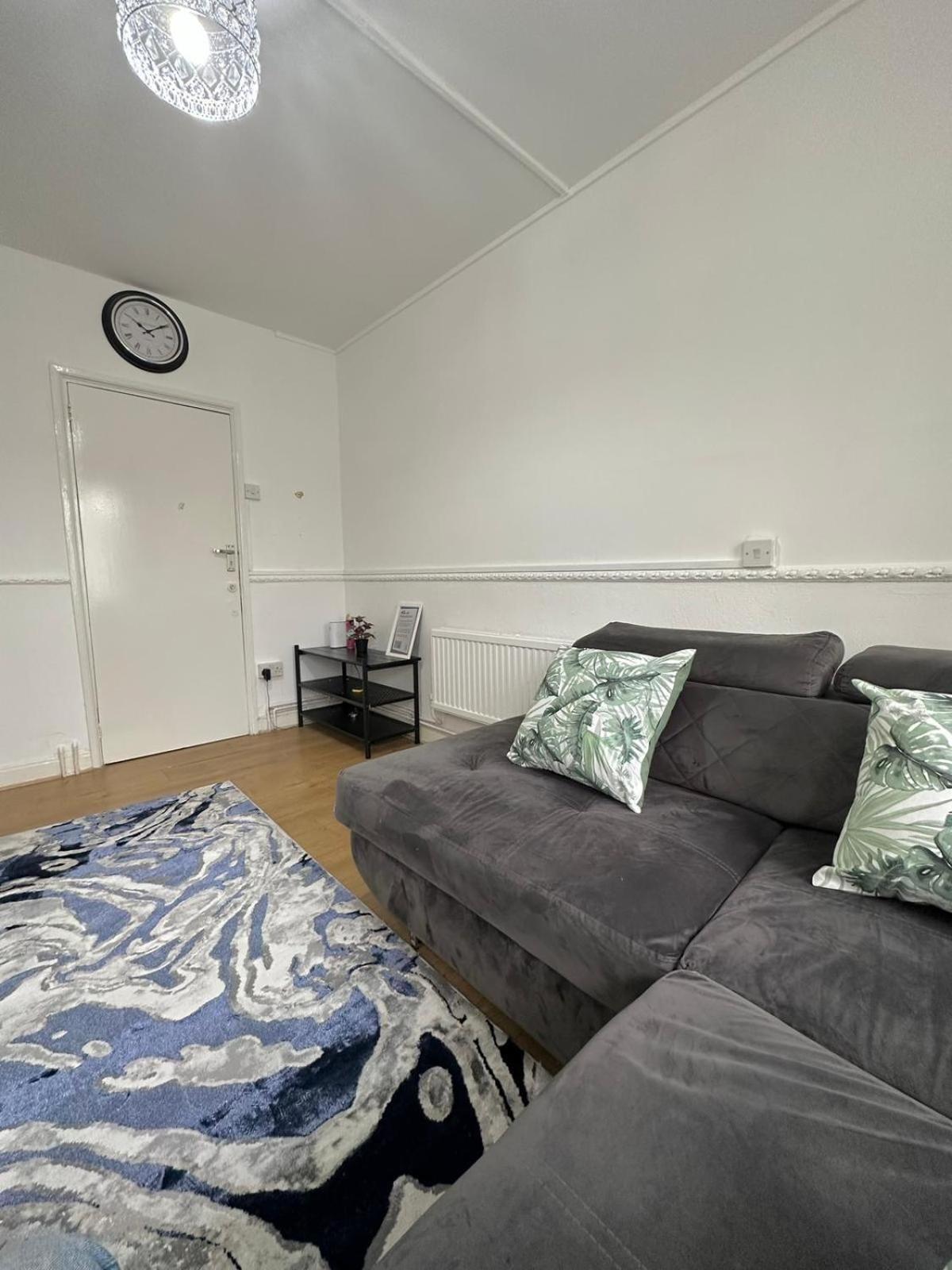 2 Bedroom Flat, 2 Minutes Walk To Bethnalgreen Station, Central London Exterior foto