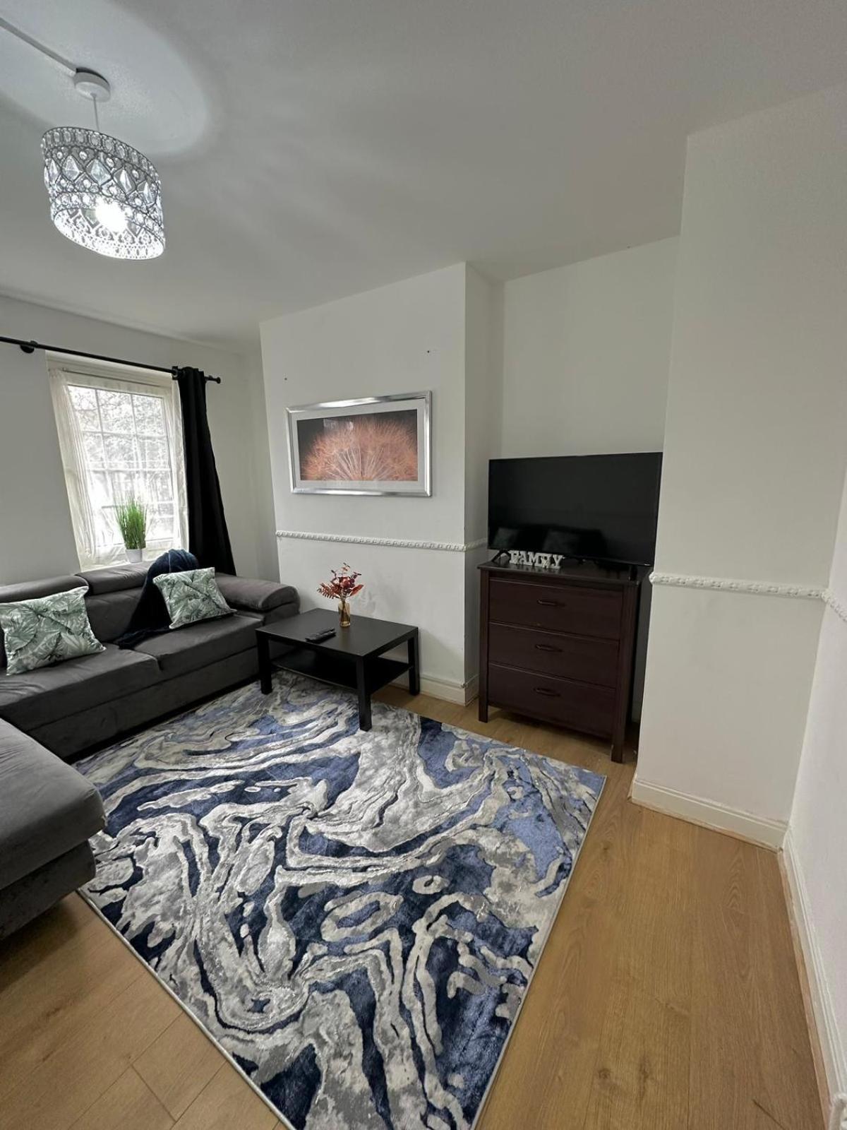 2 Bedroom Flat, 2 Minutes Walk To Bethnalgreen Station, Central London Exterior foto