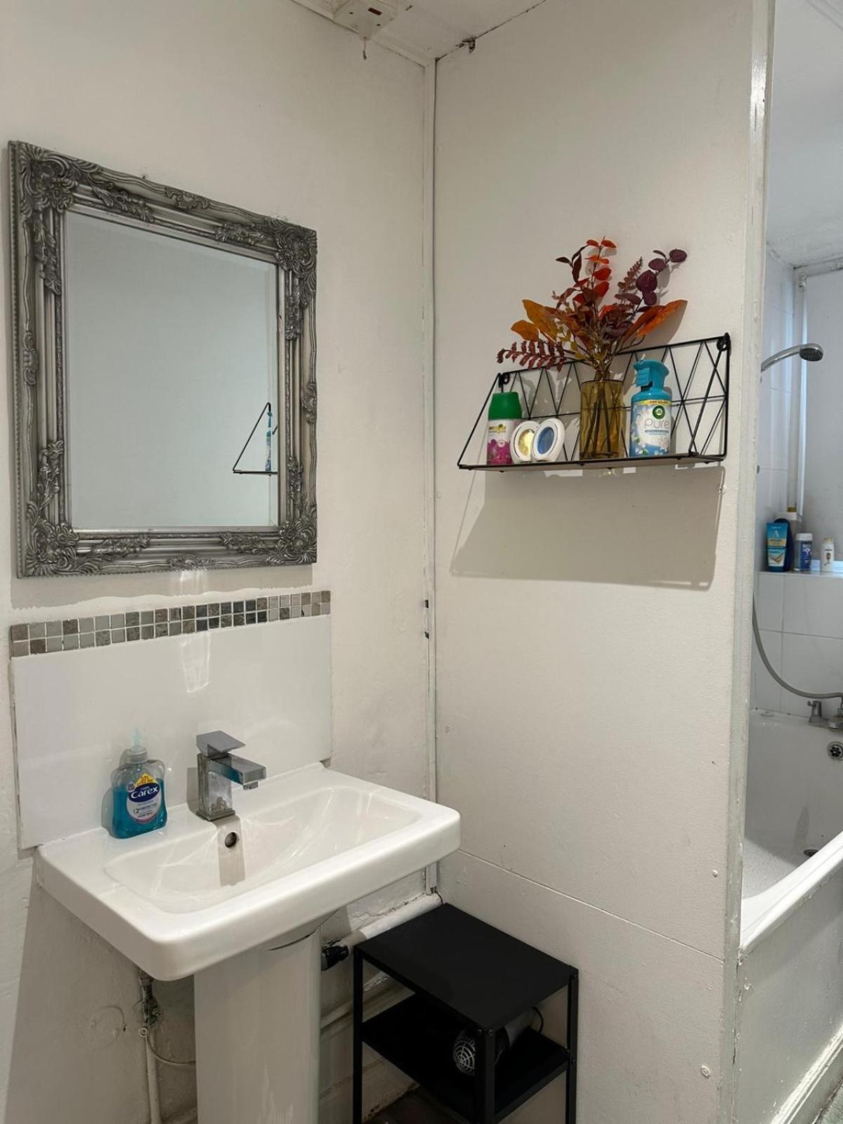 2 Bedroom Flat, 2 Minutes Walk To Bethnalgreen Station, Central London Exterior foto